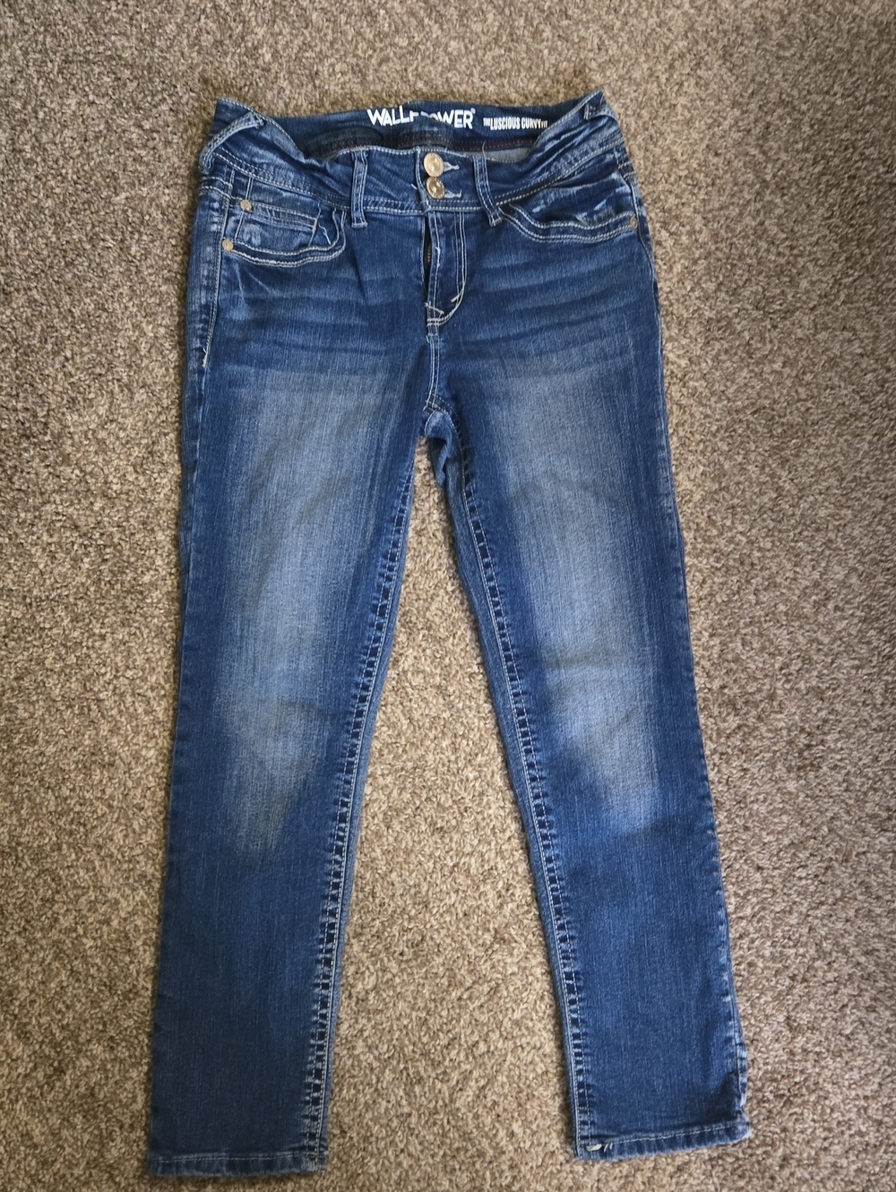 Wallflower Lucious Curvet Fit Straight Jeans